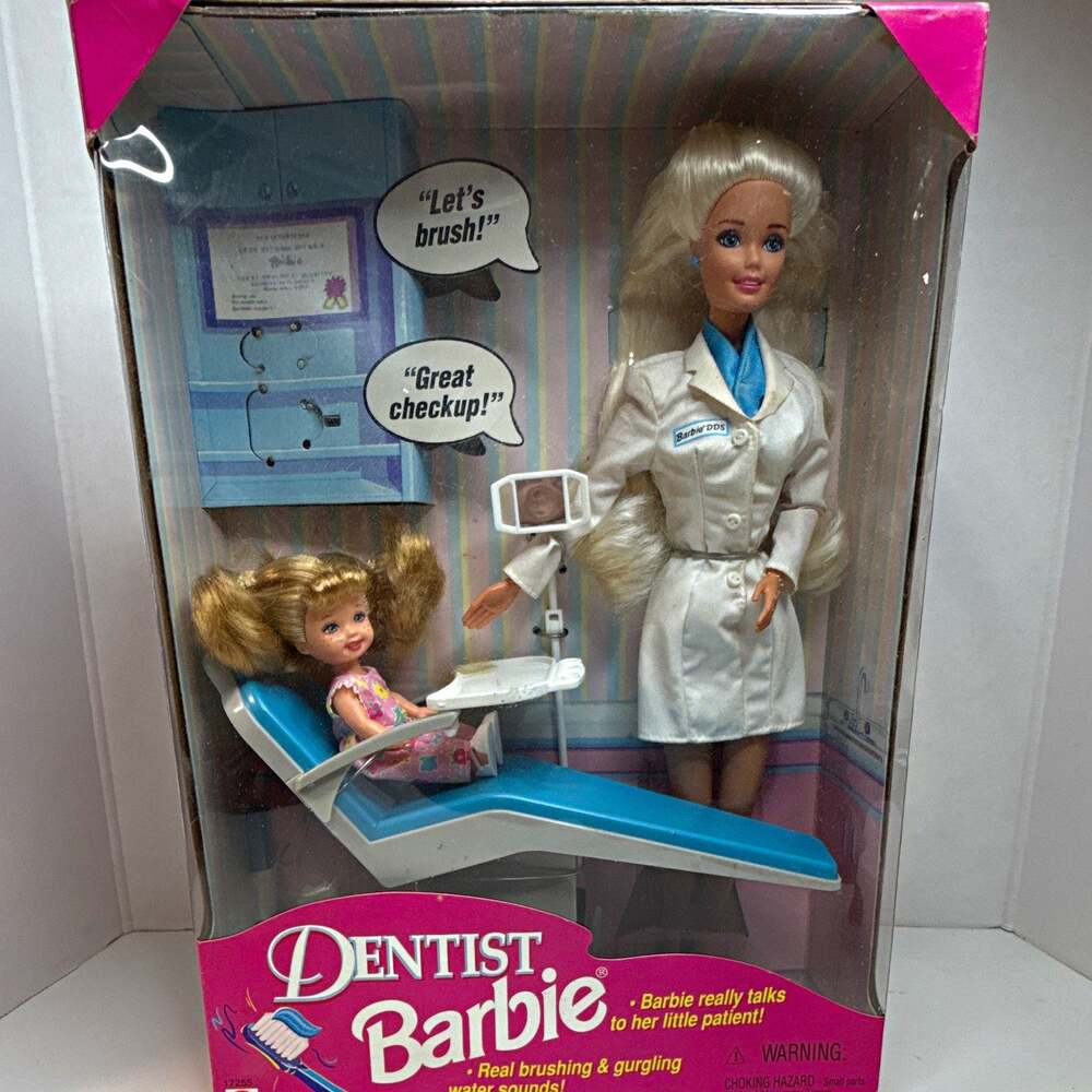 Mattel Dentist Barbie Talking Brushing Sounds Playset MPN 17255 (1997)